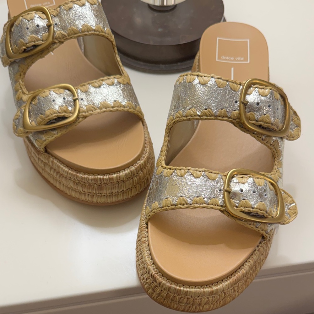 NIB! Women's size 10 Dolce Vita Platform Wedge Sandals in Raffia Gold Silver 10